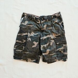 Cotton George Men's Green Camouflage Cargo Shorts